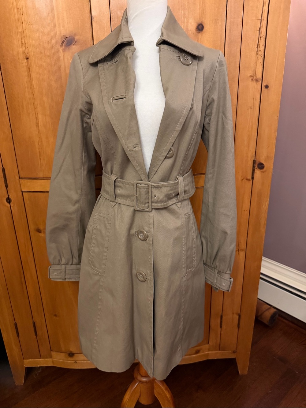 Classic Women's Belted Trench Coat - Taupe